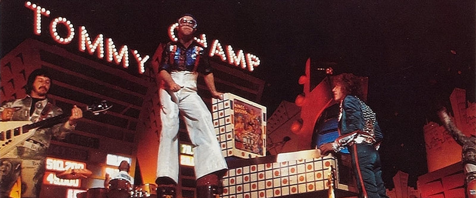 Tommy Hilfiger visual data 7